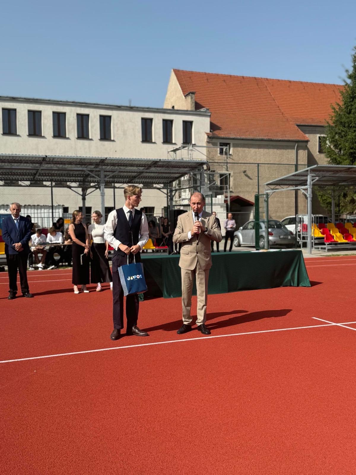 2263fedd 17da 43c7 8b8a 4c6286d7dee0