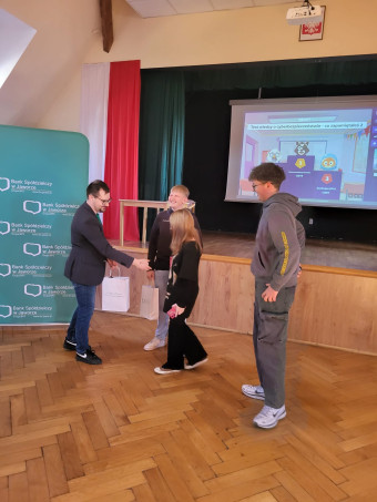 b6c7af49 c6dc 4df3 a197 2afed893b875